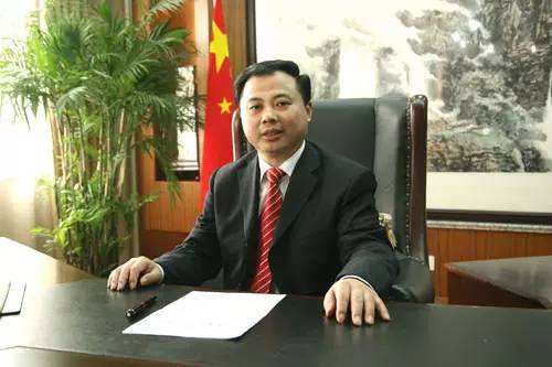 張?zhí)烊危杭訌?qiáng)報(bào)廢動(dòng)力鋰電池再生循環(huán)利用