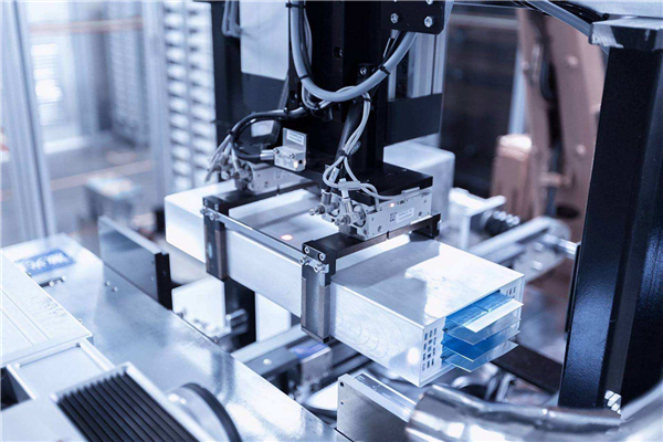 鋰電年中講丨毛利率30%以上! 鋰電設(shè)備企業(yè)賺錢仍可觀 鋰電年中講丨毛利率30%以上! 鋰電設(shè)備企業(yè)賺錢仍可觀