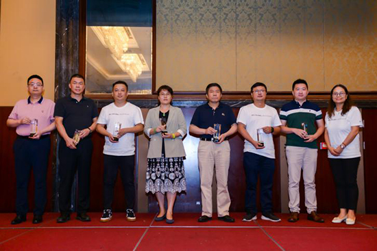 比克電池出席哈啰出行年中供應商大會，獲生態伙伴獎