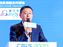 寧德時(shí)代新能源科技股份有限公司董事長(zhǎng)助理孟祥峰主持“車用動(dòng)力電池的變革”主題論壇