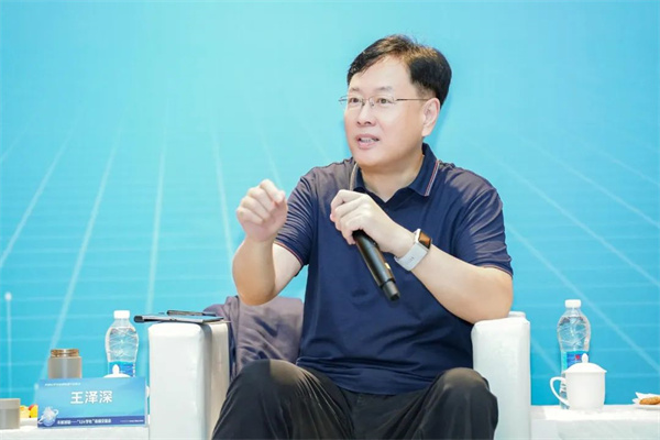 “Li+學(xué)社”高端對話:警惕全球化機(jī)遇下,鋰電企業(yè)的出海挑戰(zhàn)和技術(shù)迭代風(fēng)險 “Li+學(xué)社”高端對話:警惕全球化機(jī)遇下,鋰電企業(yè)的出海挑戰(zhàn)和技術(shù)迭代風(fēng)險