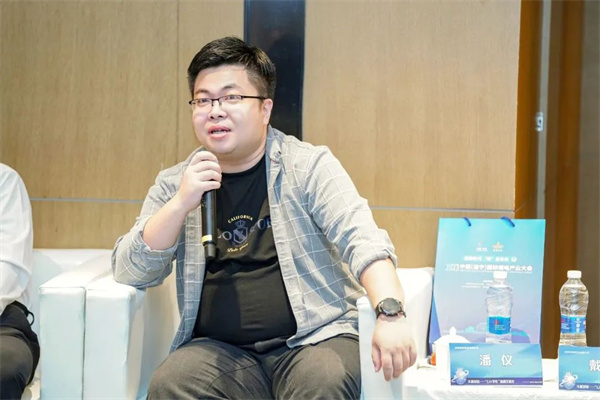 “Li+學(xué)社”高端對話:警惕全球化機(jī)遇下,鋰電企業(yè)的出海挑戰(zhàn)和技術(shù)迭代風(fēng)險 “Li+學(xué)社”高端對話:警惕全球化機(jī)遇下,鋰電企業(yè)的出海挑戰(zhàn)和技術(shù)迭代風(fēng)險