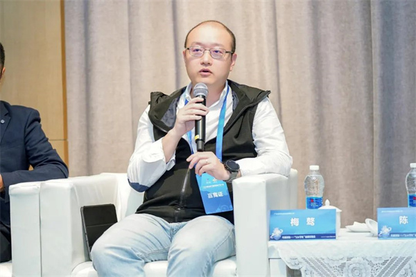 “Li+學(xué)社”高端對話:警惕全球化機(jī)遇下,鋰電企業(yè)的出海挑戰(zhàn)和技術(shù)迭代風(fēng)險 “Li+學(xué)社”高端對話:警惕全球化機(jī)遇下,鋰電企業(yè)的出海挑戰(zhàn)和技術(shù)迭代風(fēng)險