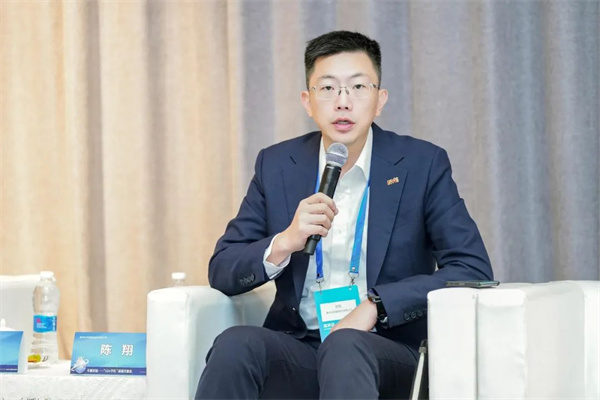 “Li+學(xué)社”高端對話:警惕全球化機(jī)遇下,鋰電企業(yè)的出海挑戰(zhàn)和技術(shù)迭代風(fēng)險 “Li+學(xué)社”高端對話:警惕全球化機(jī)遇下,鋰電企業(yè)的出海挑戰(zhàn)和技術(shù)迭代風(fēng)險