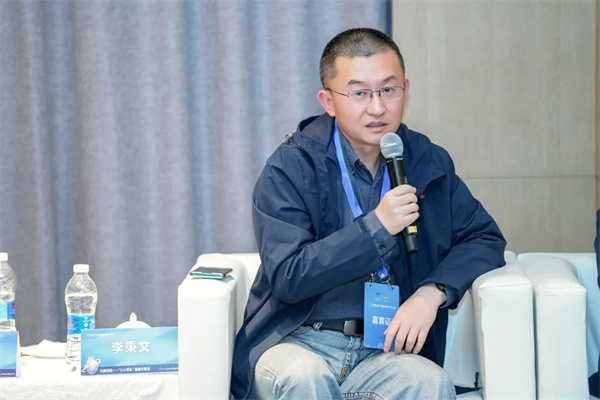 “Li+學(xué)社”高端對話:警惕全球化機(jī)遇下,鋰電企業(yè)的出海挑戰(zhàn)和技術(shù)迭代風(fēng)險 “Li+學(xué)社”高端對話:警惕全球化機(jī)遇下,鋰電企業(yè)的出海挑戰(zhàn)和技術(shù)迭代風(fēng)險