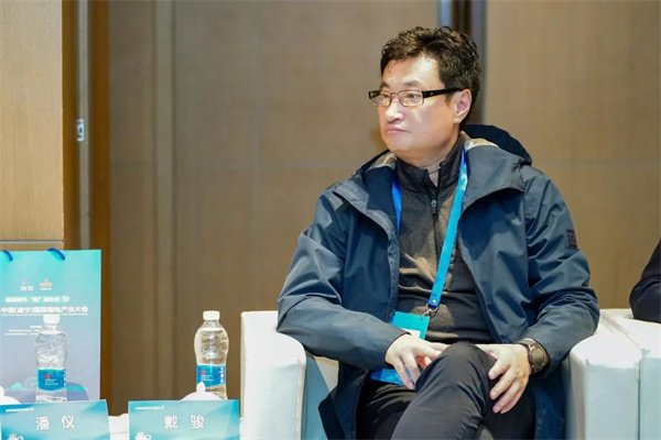 “Li+學(xué)社”高端對話:警惕全球化機(jī)遇下,鋰電企業(yè)的出海挑戰(zhàn)和技術(shù)迭代風(fēng)險 “Li+學(xué)社”高端對話:警惕全球化機(jī)遇下,鋰電企業(yè)的出海挑戰(zhàn)和技術(shù)迭代風(fēng)險