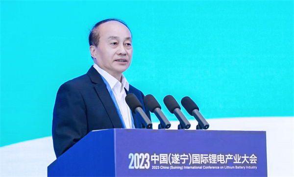 福州大學(xué)材料科學(xué)與工程學(xué)院院長(zhǎng)張久?。耗茉创鎯?chǔ)和轉(zhuǎn)換中鈉離子電池的研發(fā)進(jìn)展