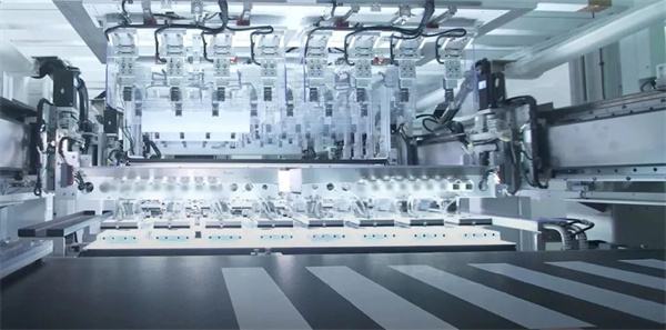 獨(dú)家｜對(duì)話楊紅新：蜂巢能源2024年如何“破卷”？