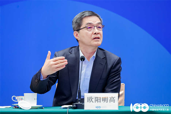 中國(guó)電動(dòng)汽車百人會(huì)論壇(2024)將于3月15日在京召開(kāi) 中國(guó)電動(dòng)汽車百人會(huì)論壇(2024)將于3月15日在京召開(kāi)