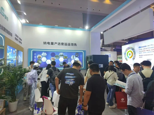 吸引眾多國(guó)內(nèi)外客戶圍觀 | 青鈉方案驚艷亮相CIBF重慶國(guó)際電池展