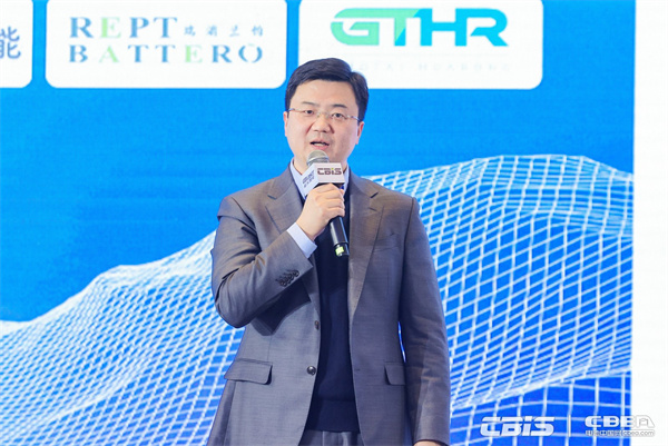 新能源車年產突破1000萬輛,動力電池智造迎來新挑戰(zhàn) 新能源車年產突破1000萬輛,動力電池智造迎來新挑戰(zhàn)