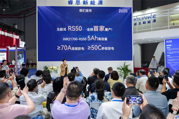 對(duì)話丨睿恩新能源創(chuàng)始人陳璇：探索極致，引領(lǐng)無(wú)極耳圓柱新標(biāo)準(zhǔn)