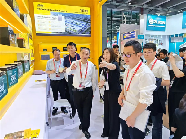 超威集團(tuán)攜多款前沿電池產(chǎn)品亮相第139屆中國(guó)進(jìn)出口商品交易會(huì)